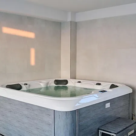 Seascape In Infinity - Parking Mamaia