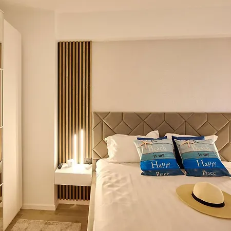 Seascape In Infinity - Parking *